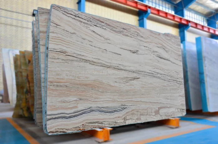 White Karmania Traonyx 4